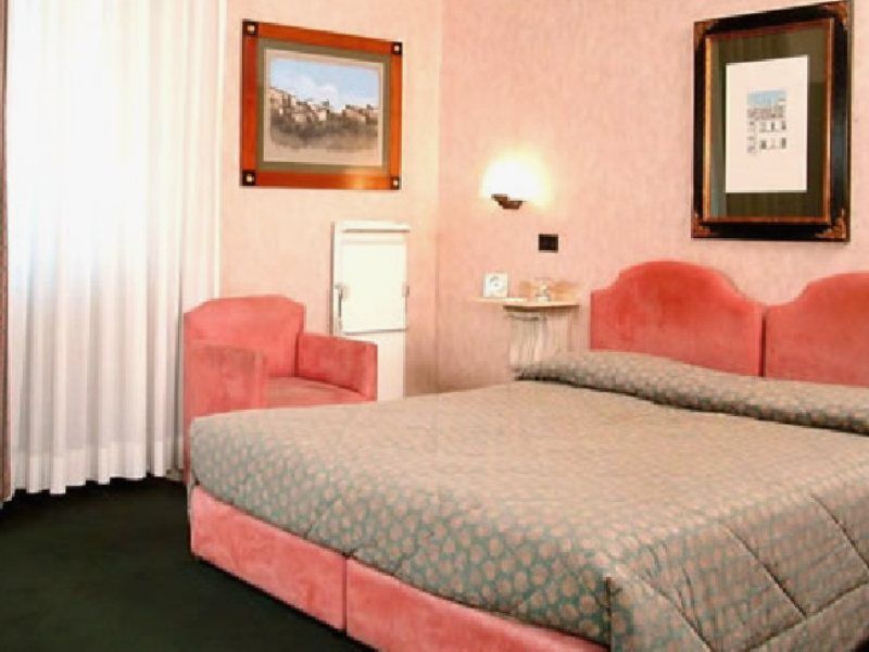 Hotel Valle Roma Esterno foto