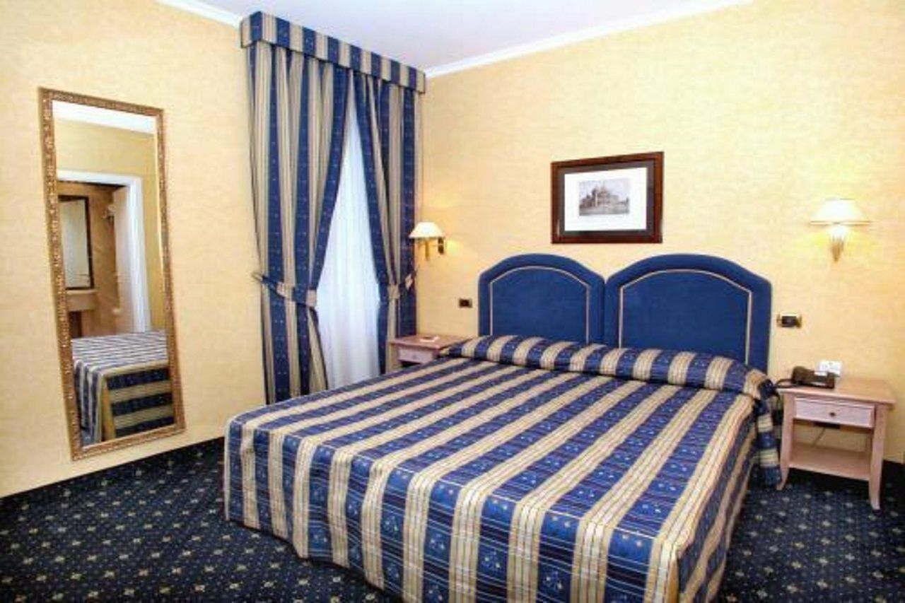 Hotel Valle Roma Esterno foto